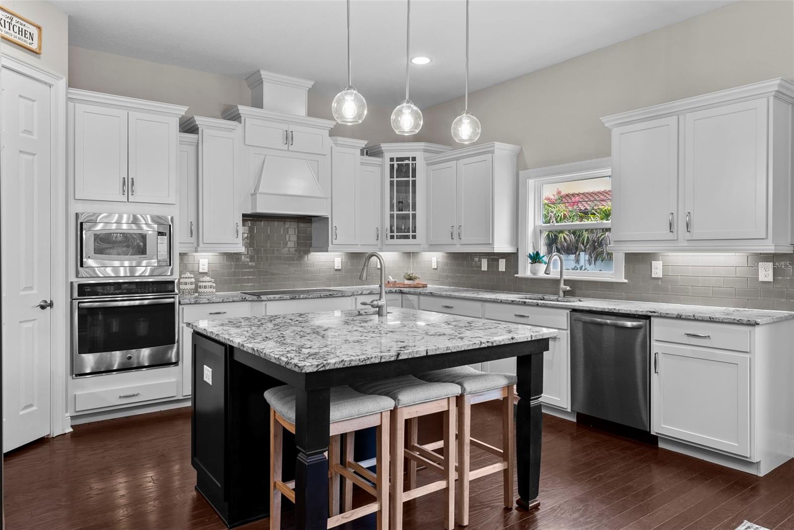 Image 4 of 59 For 4615 El Prado Boulevard