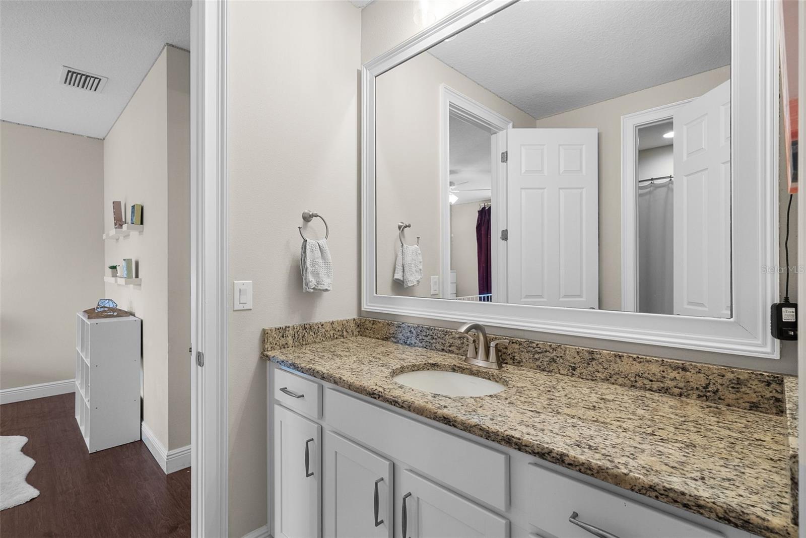 Image 44 of 59 For 4615 El Prado Boulevard