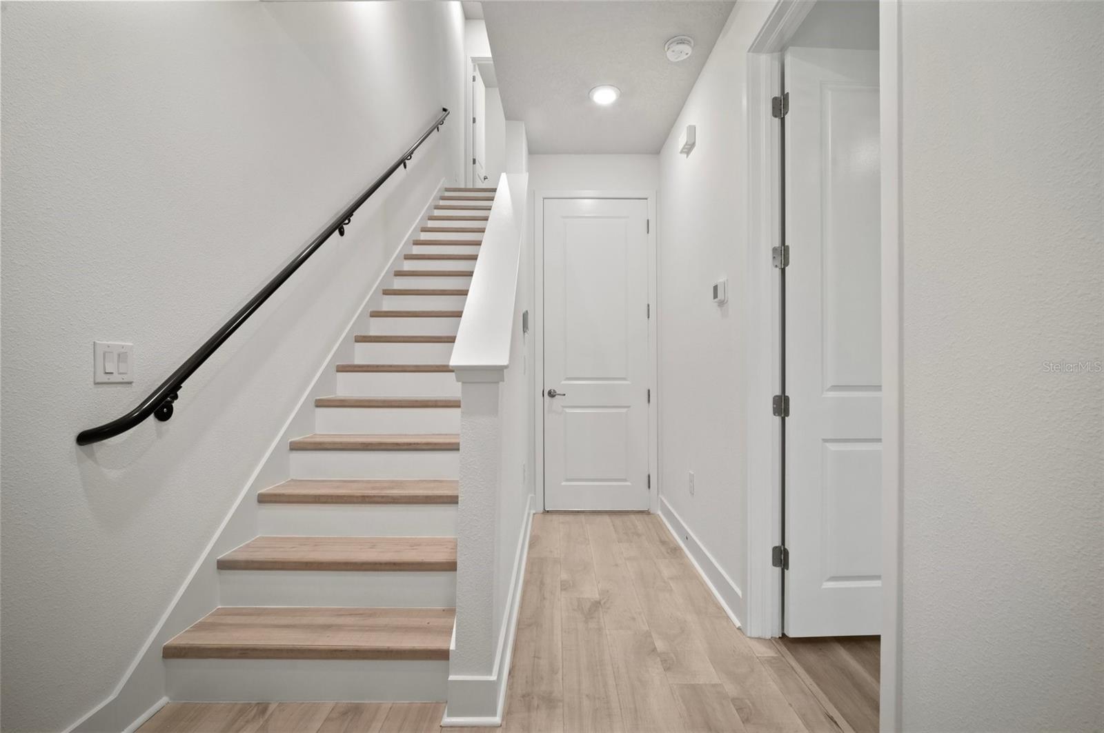 Image 11 of 37 For 2511 Grady Avenue 43