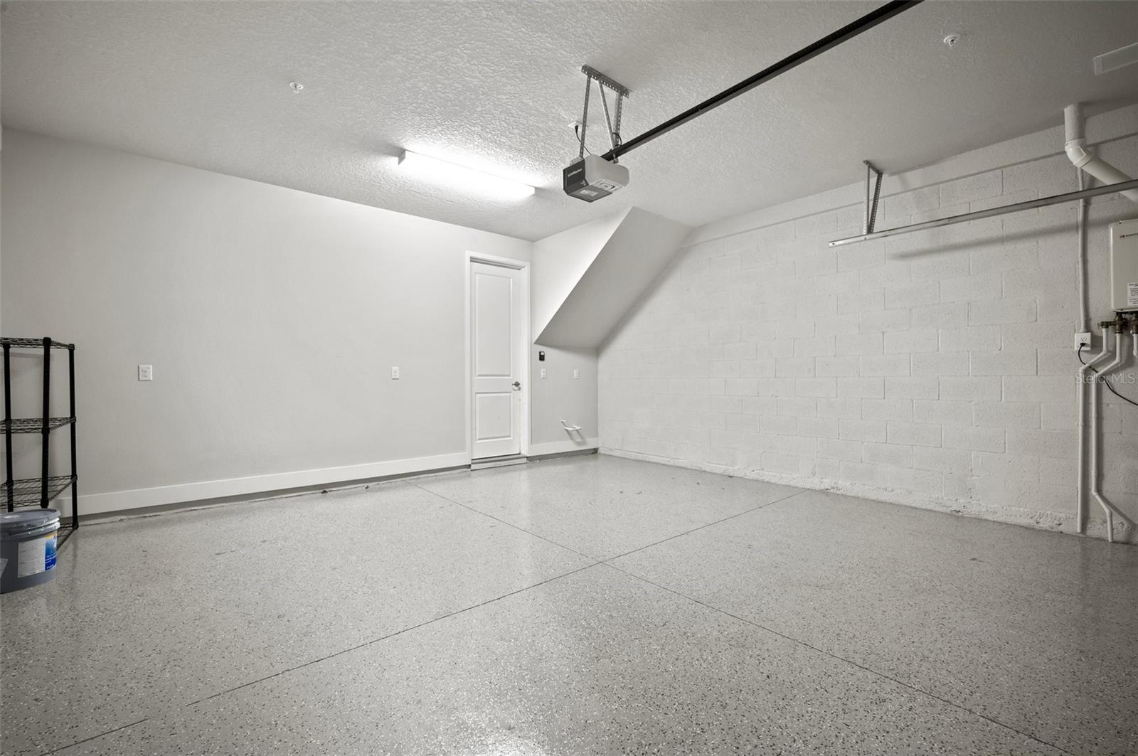 Image 17 of 37 For 2511 Grady Avenue 43