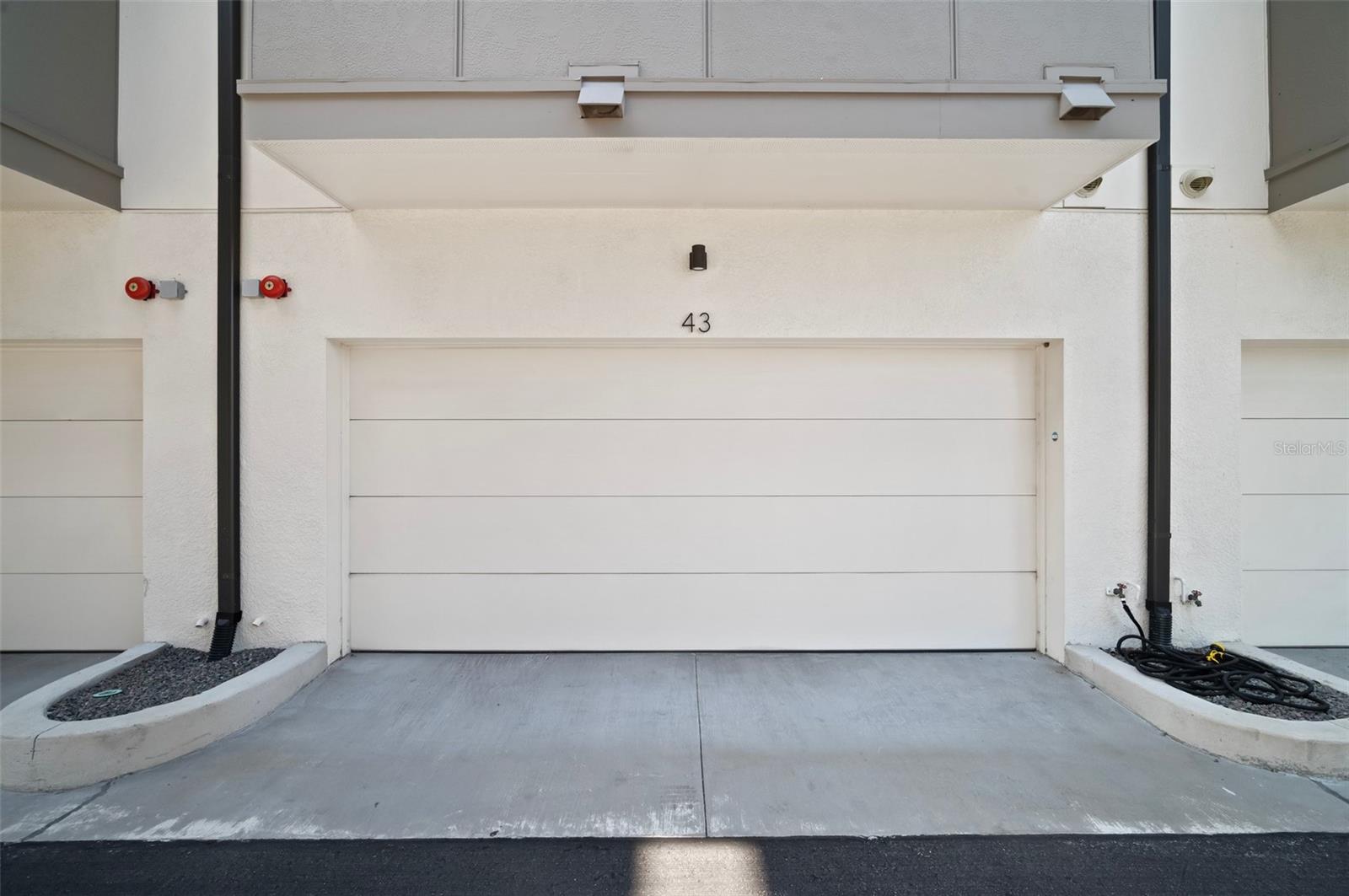 Image 3 of 37 For 2511 Grady Avenue 43