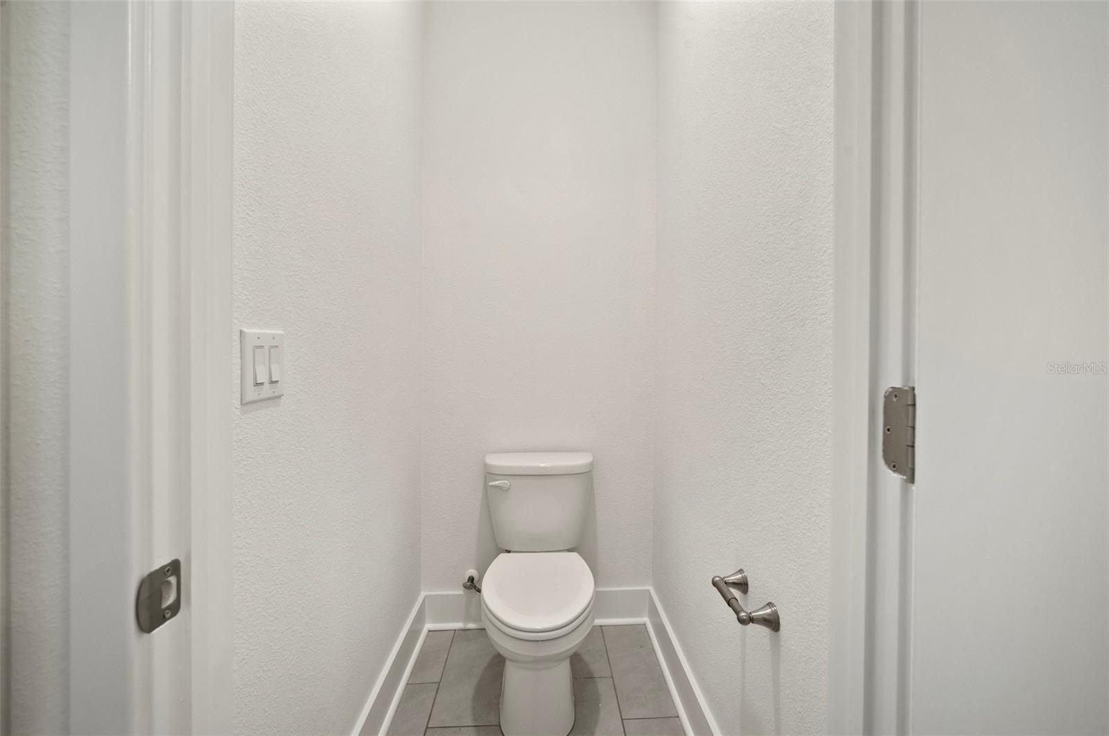 Image 37 of 37 For 2511 Grady Avenue 43