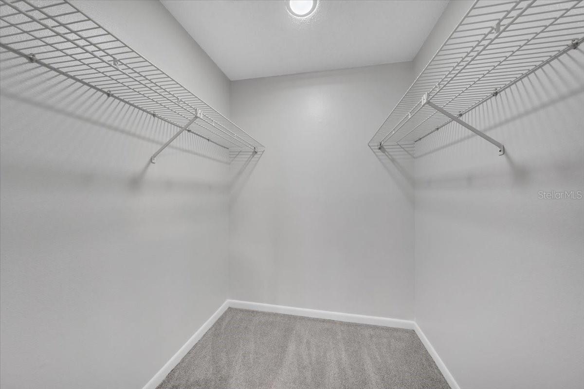 Image 21 of 37 For 2681 Sabal Springs Circle 204