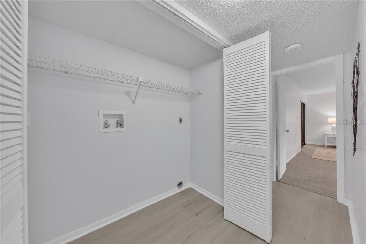 Image 28 of 37 For 2681 Sabal Springs Circle 204