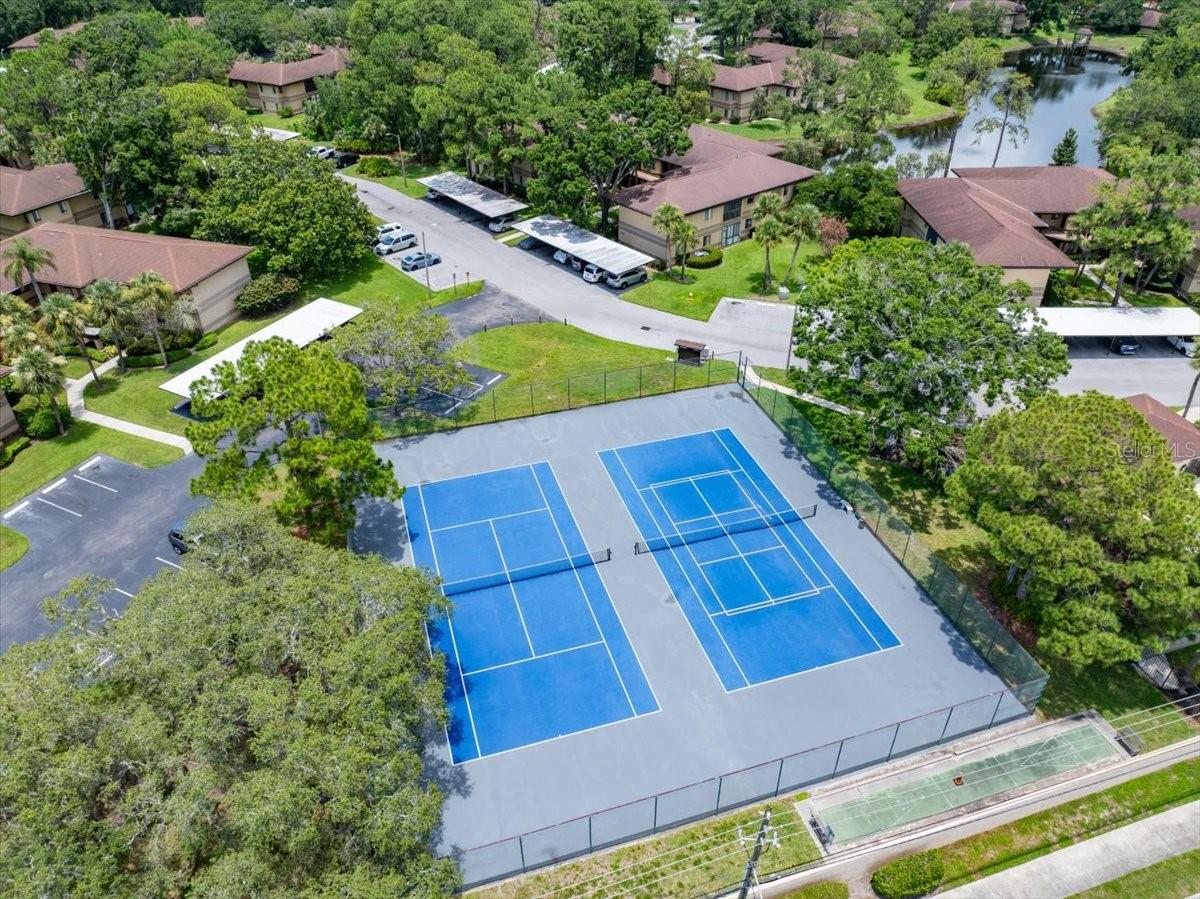 Image 34 of 37 For 2681 Sabal Springs Circle 204