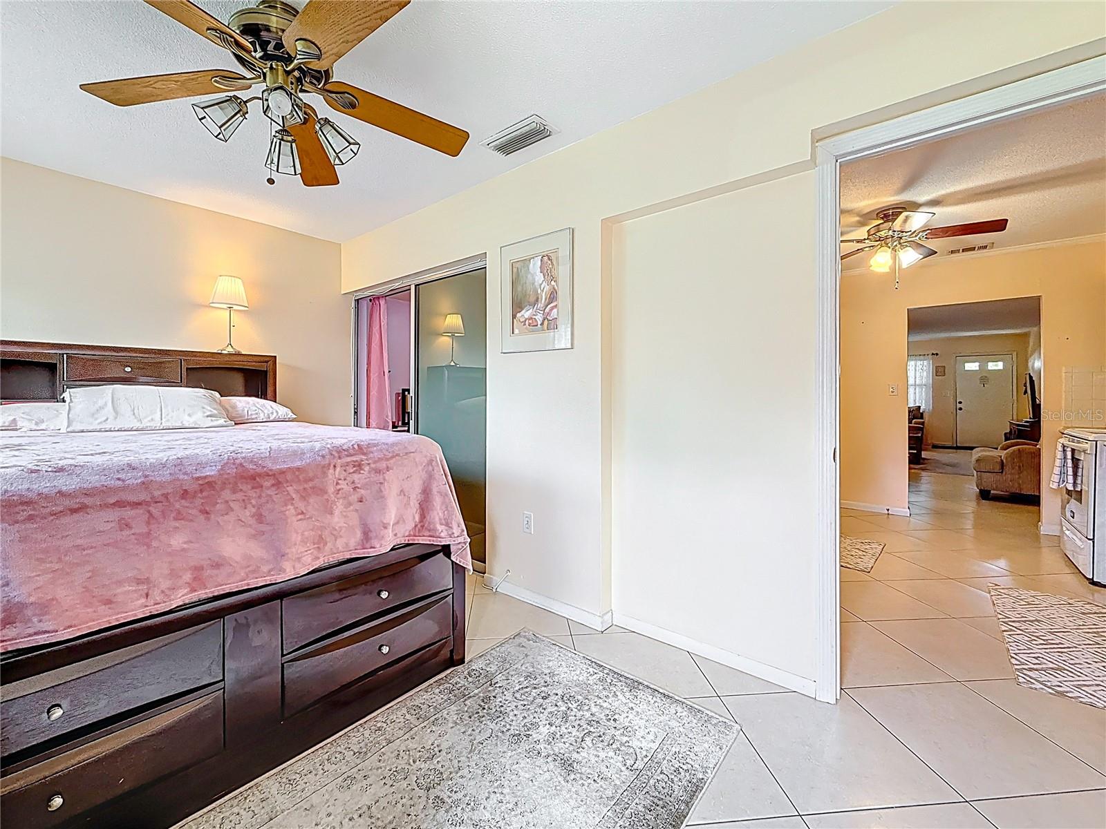Image 11 of 25 For 5870 38th Avenue N 44