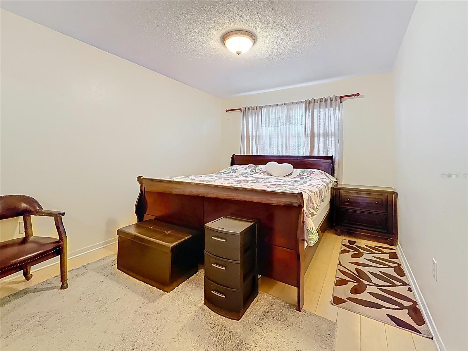 Image 17 of 25 For 5870 38th Avenue N 44