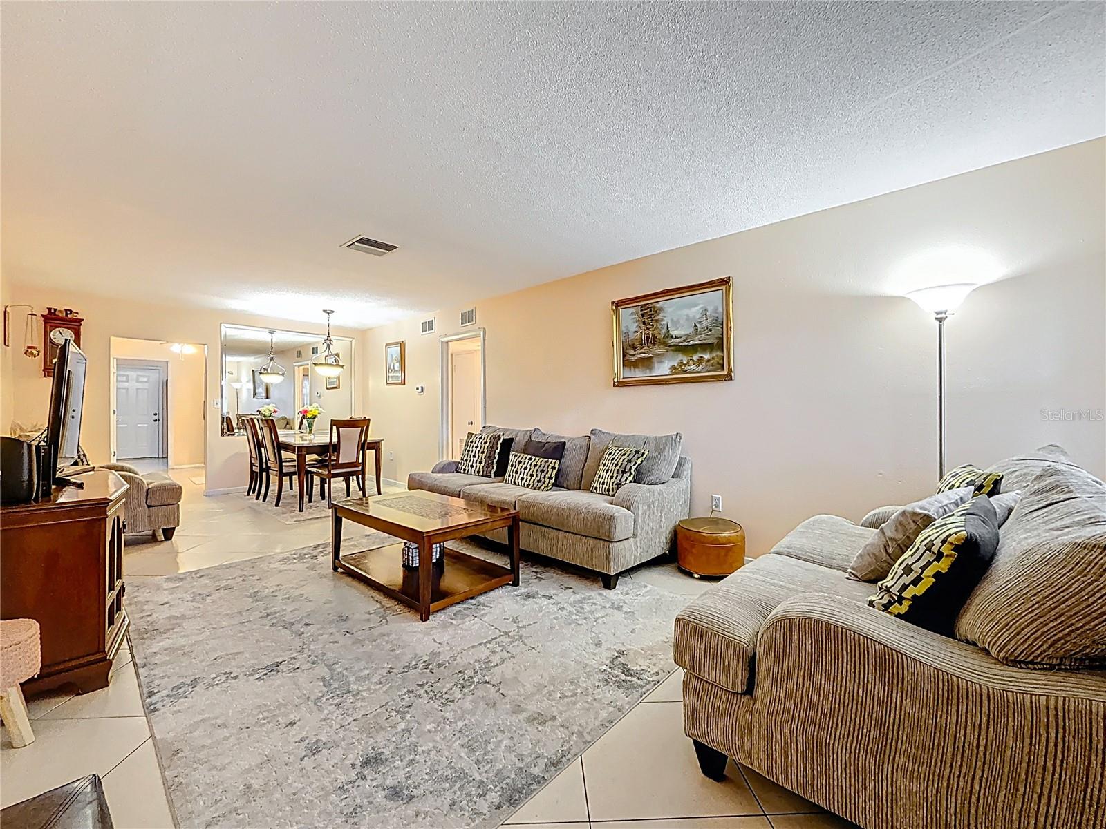 Image 4 of 25 For 5870 38th Avenue N 44