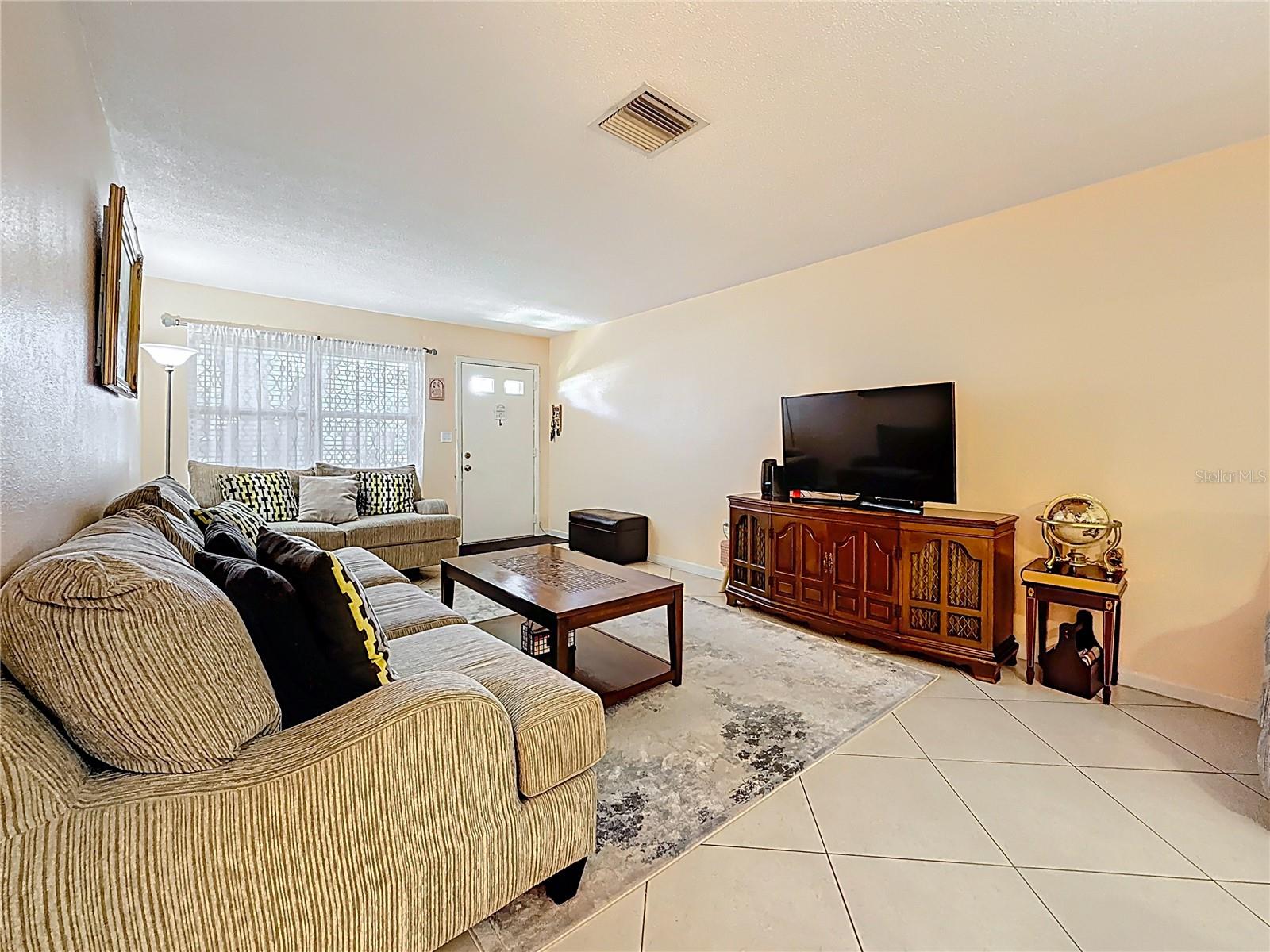 Image 6 of 25 For 5870 38th Avenue N 44