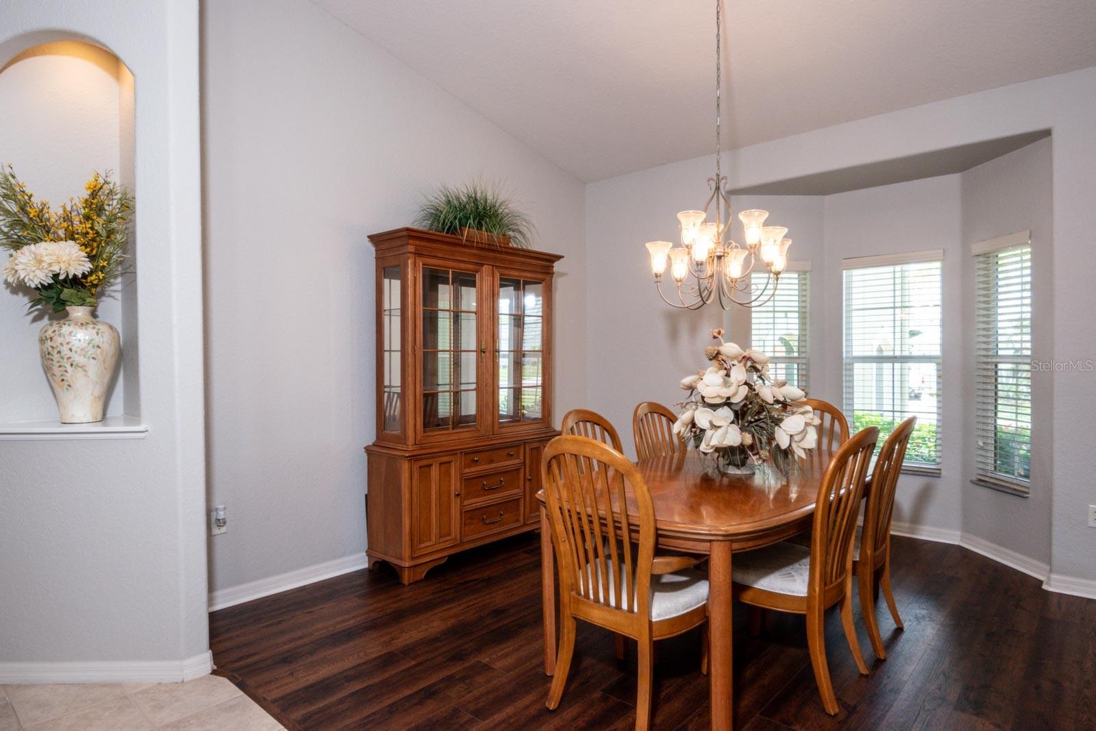 Listing photo id 9 for 916 Bunker View Drive