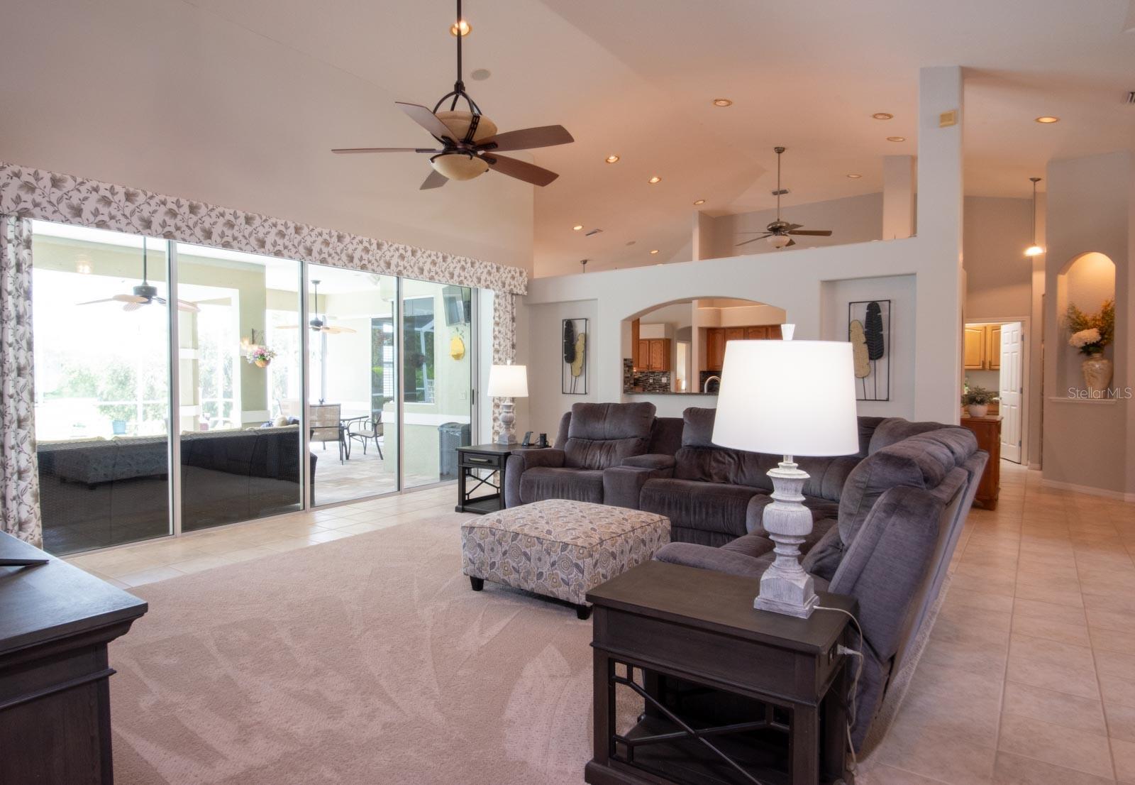 Listing photo id 11 for 916 Bunker View Drive