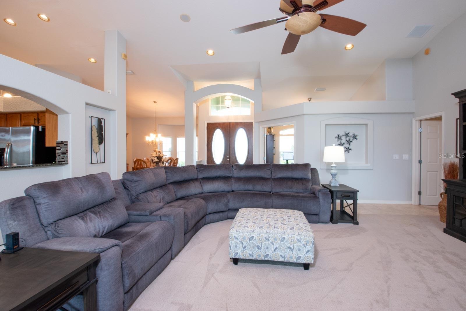 Listing photo id 13 for 916 Bunker View Drive