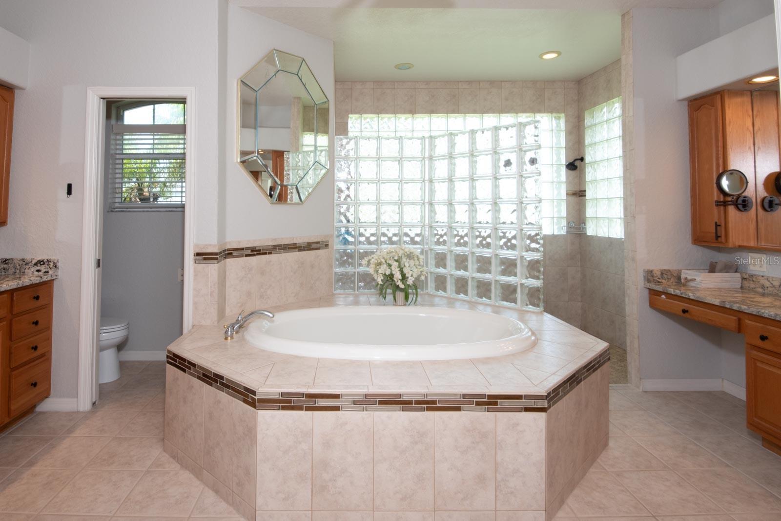 Listing photo id 20 for 916 Bunker View Drive