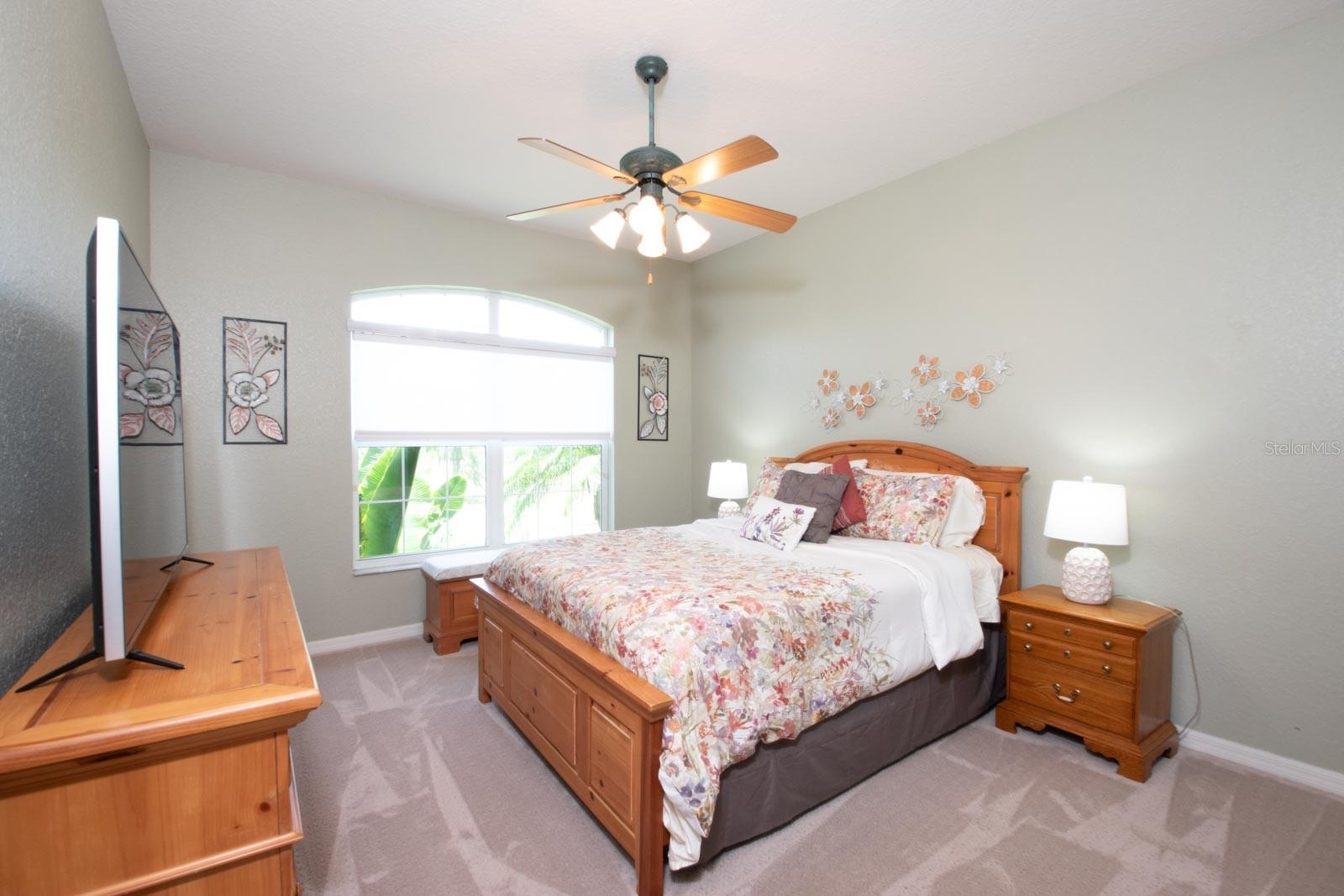 Listing photo id 32 for 916 Bunker View Drive