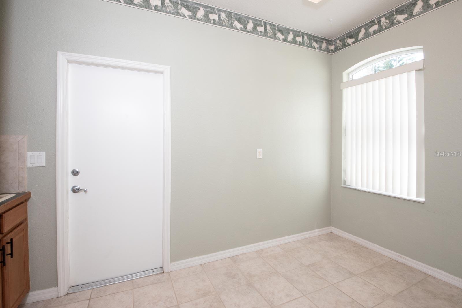 Listing photo id 40 for 916 Bunker View Drive