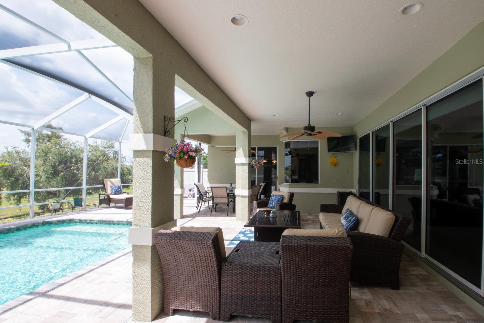 Listing photo id 43 for 916 Bunker View Drive