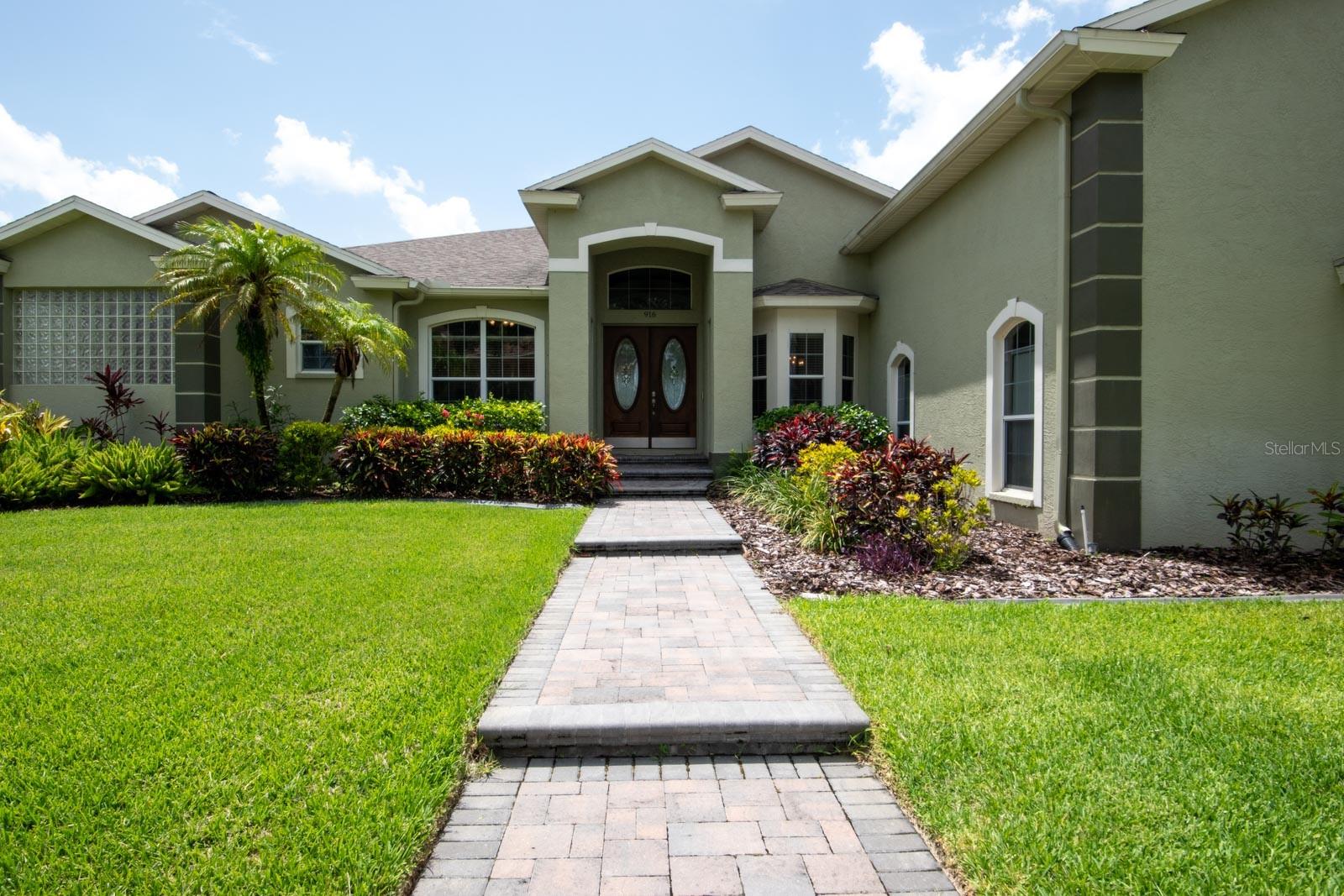 Listing photo id 4 for 916 Bunker View Drive