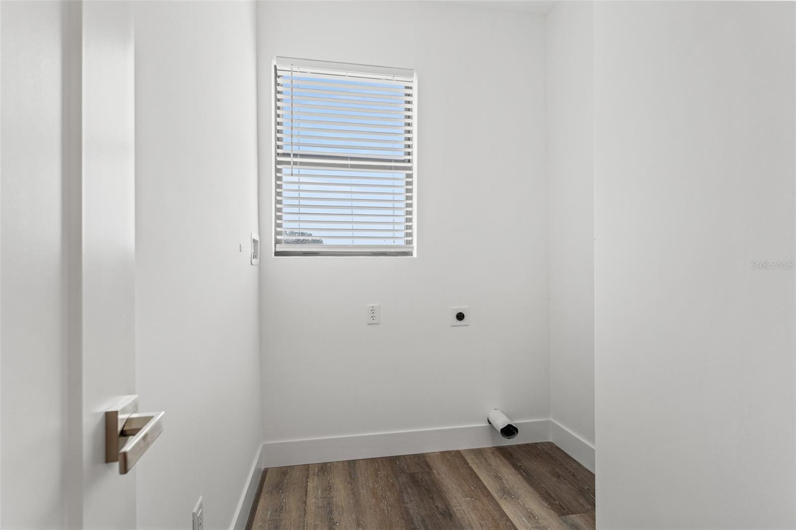 Image 31 of 56 For 6210 64th Way N