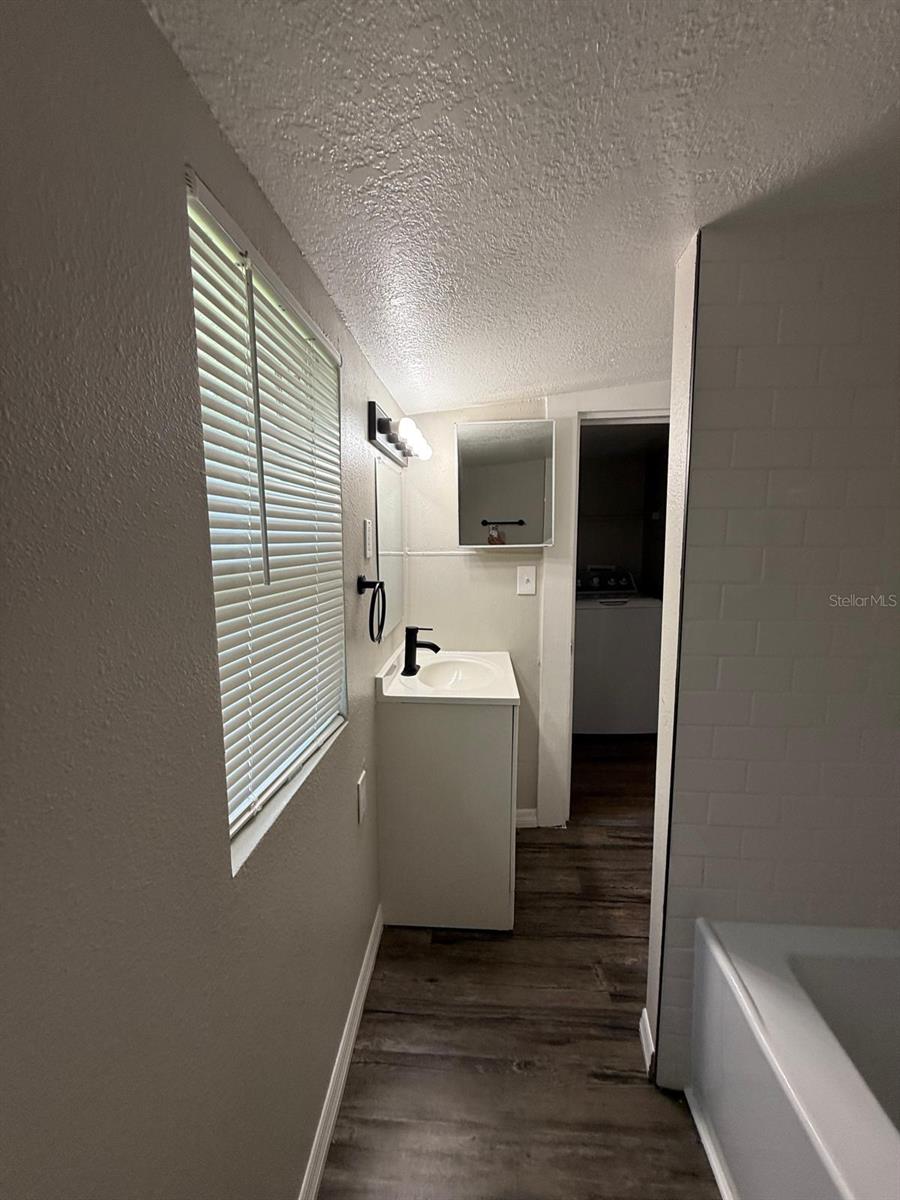 Image 22 of 42 For 1512 7th Street