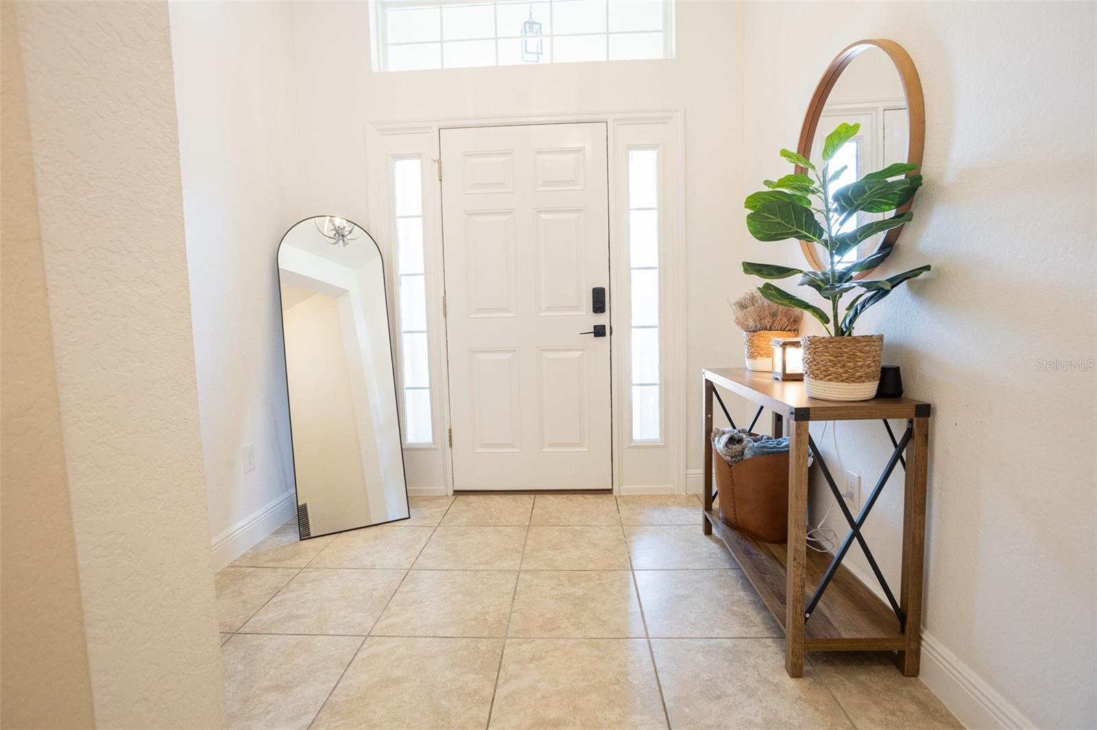 Image 3 of 18 For 10274 Julia Isles Avenue