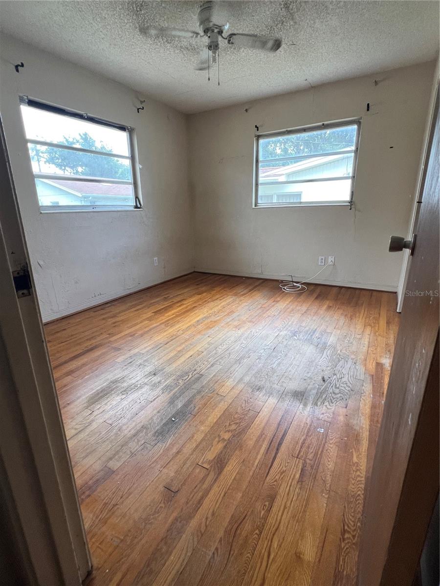 Image 10 of 22 For 5631 23rd Avenue S