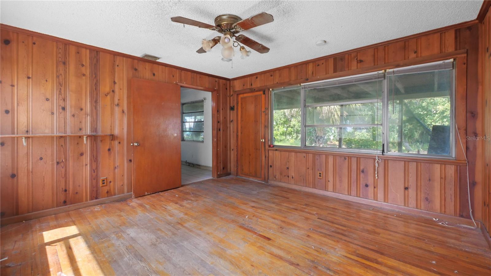 Image 16 of 22 For 5631 23rd Avenue S