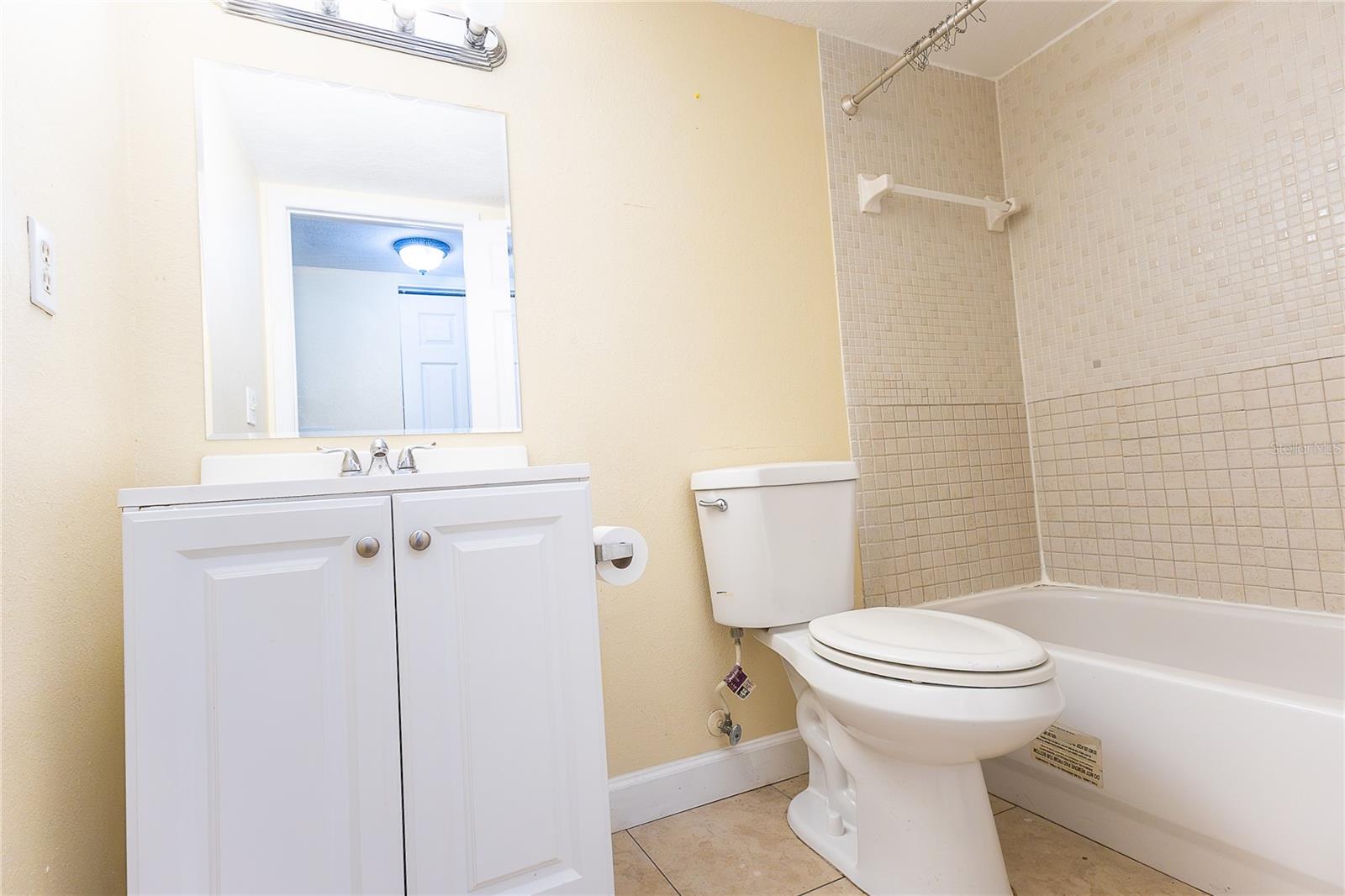 Image 20 of 21 For 6332 Newtown Circle 32b2