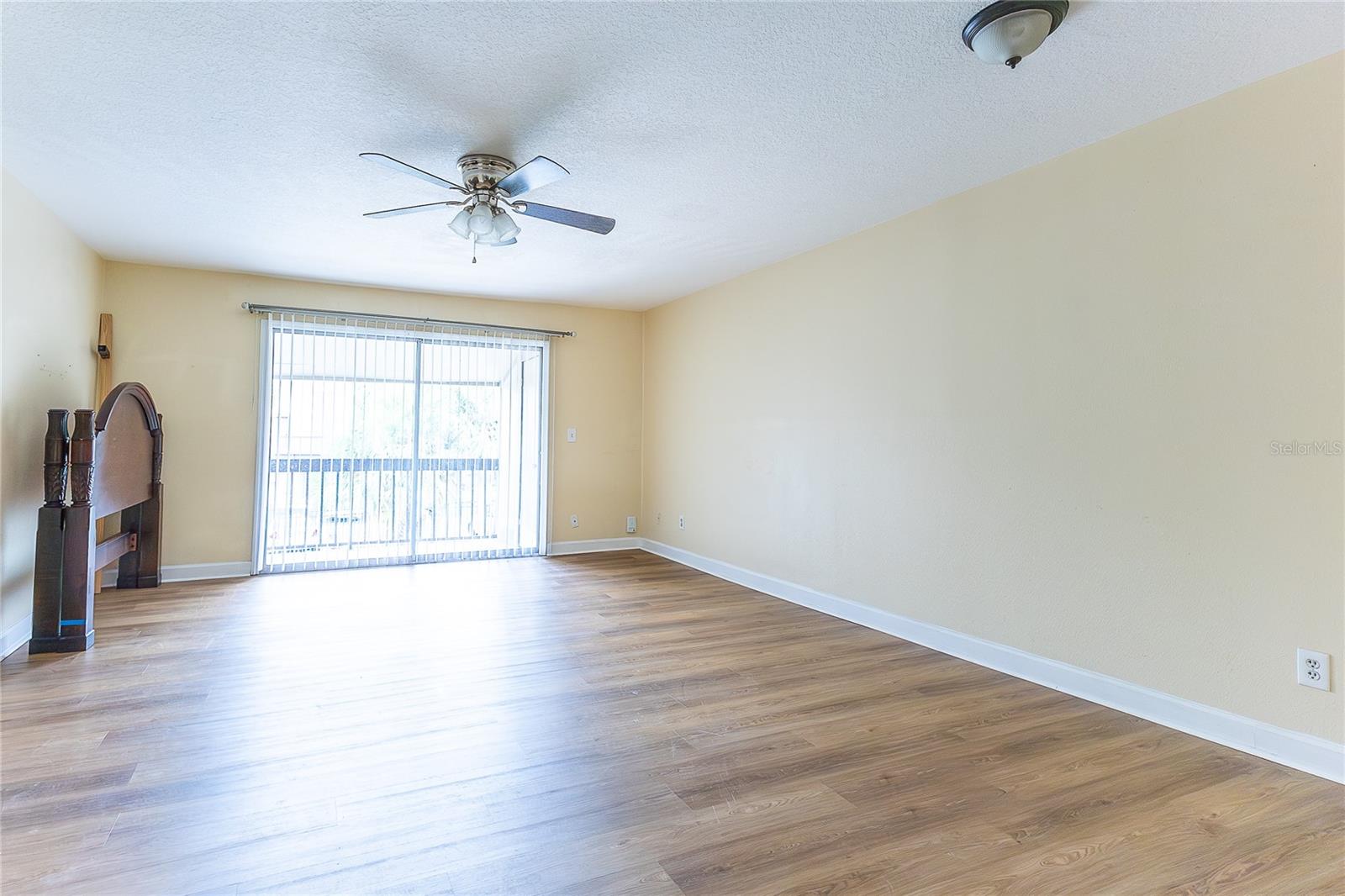 Image 7 of 21 For 6332 Newtown Circle 32b2