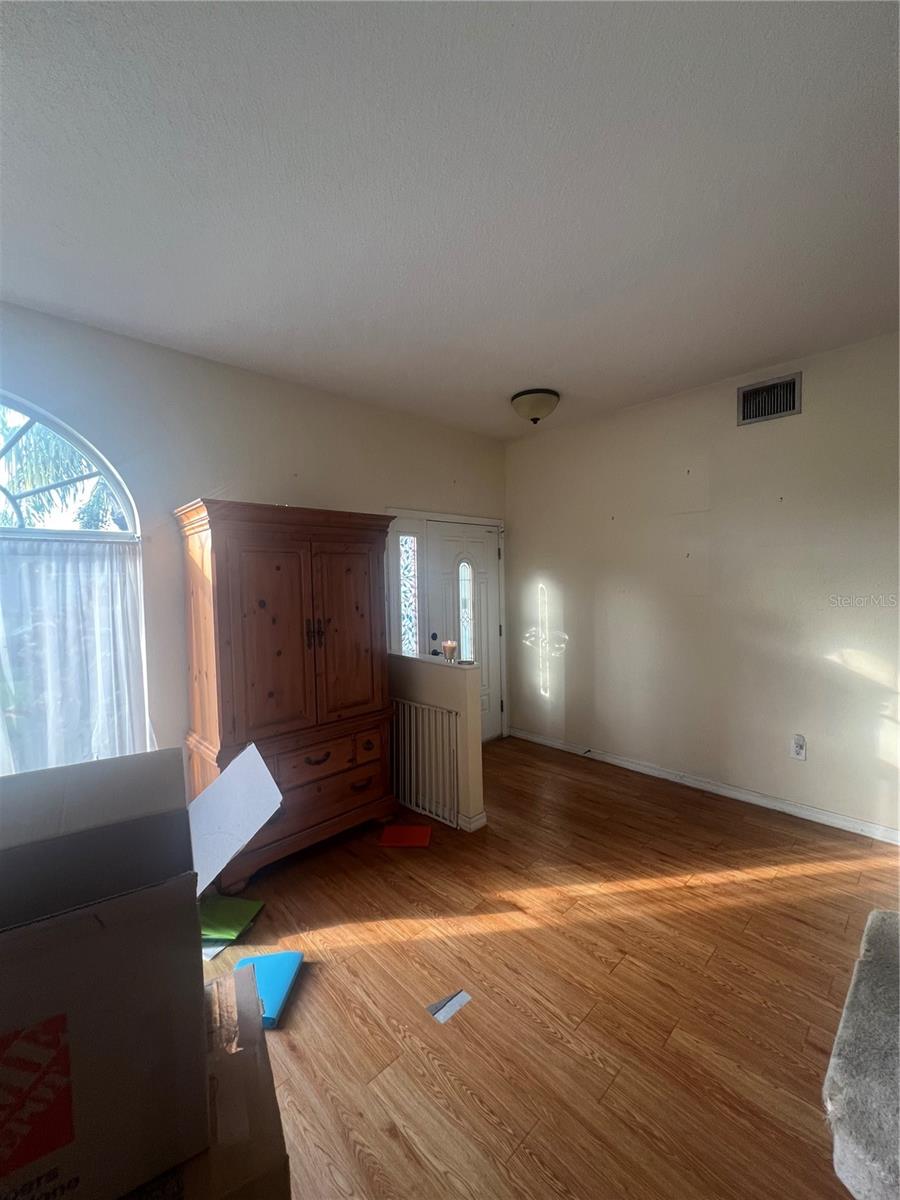 Image 10 of 62 For 1521 Atami Court