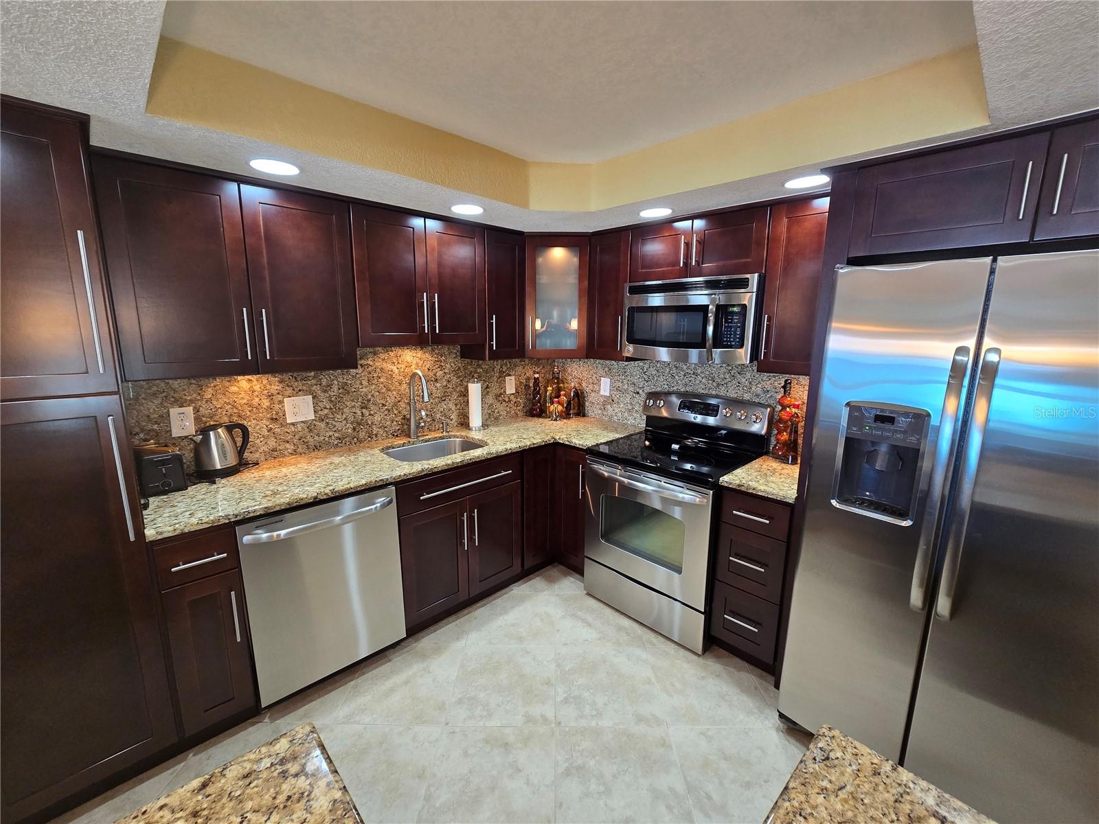 Image 17 of 58 For 855 Bayway Boulevard 908