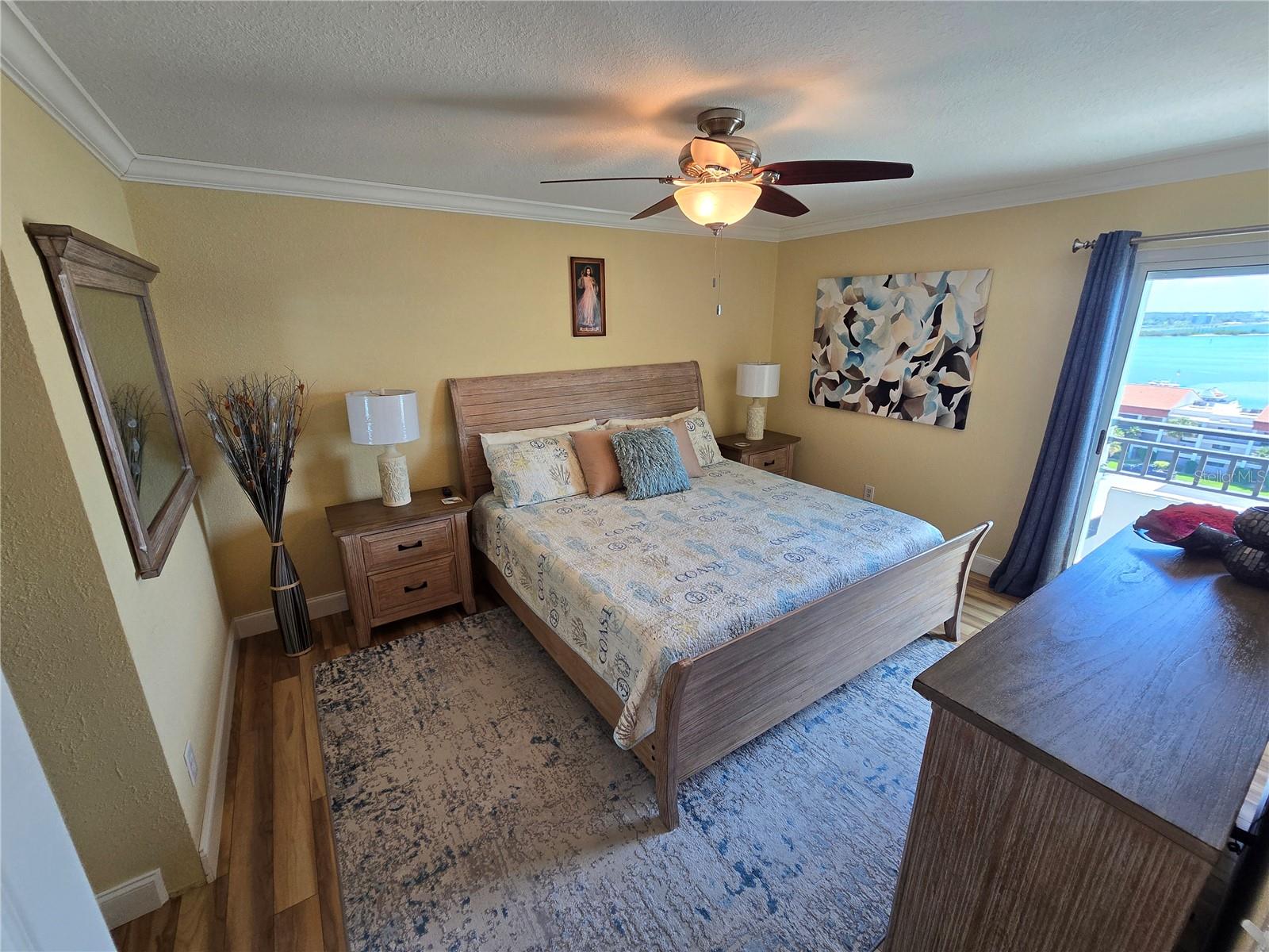 Image 29 of 58 For 855 Bayway Boulevard 908