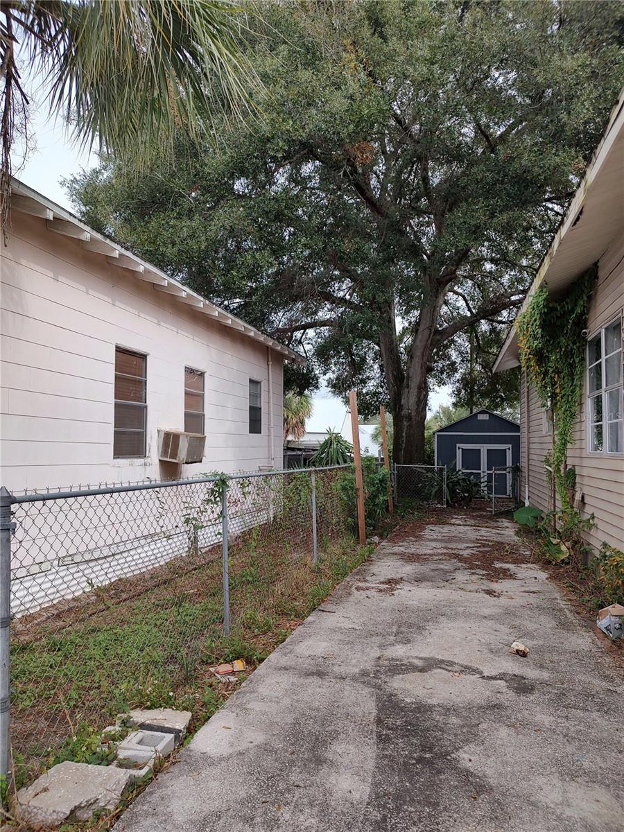Image 2 of 16 For 2913 18th Street