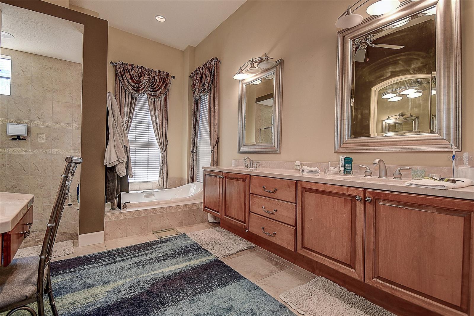 Listing photo id 37 for 12713 Grand Traverse Drive