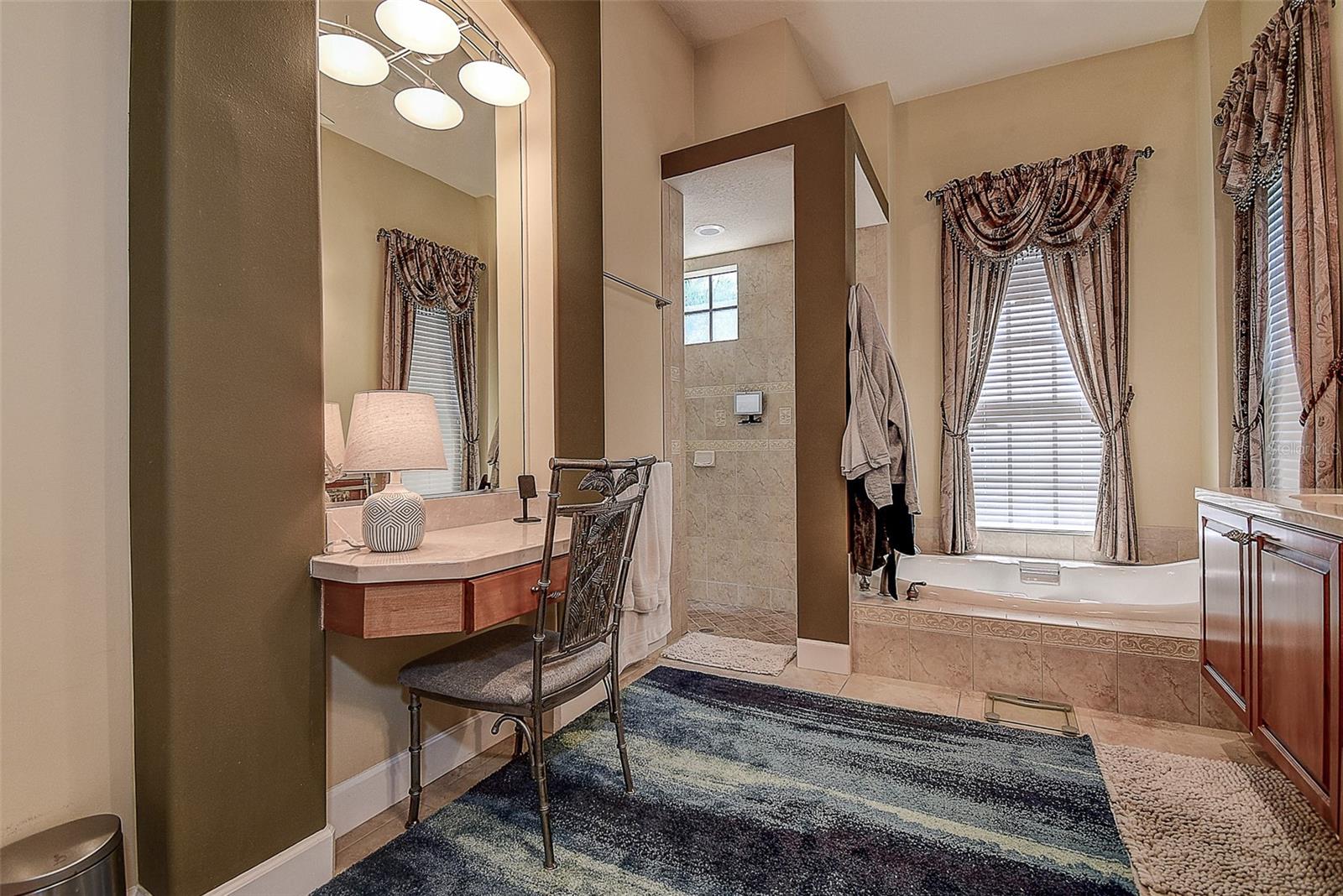 Listing photo id 38 for 12713 Grand Traverse Drive