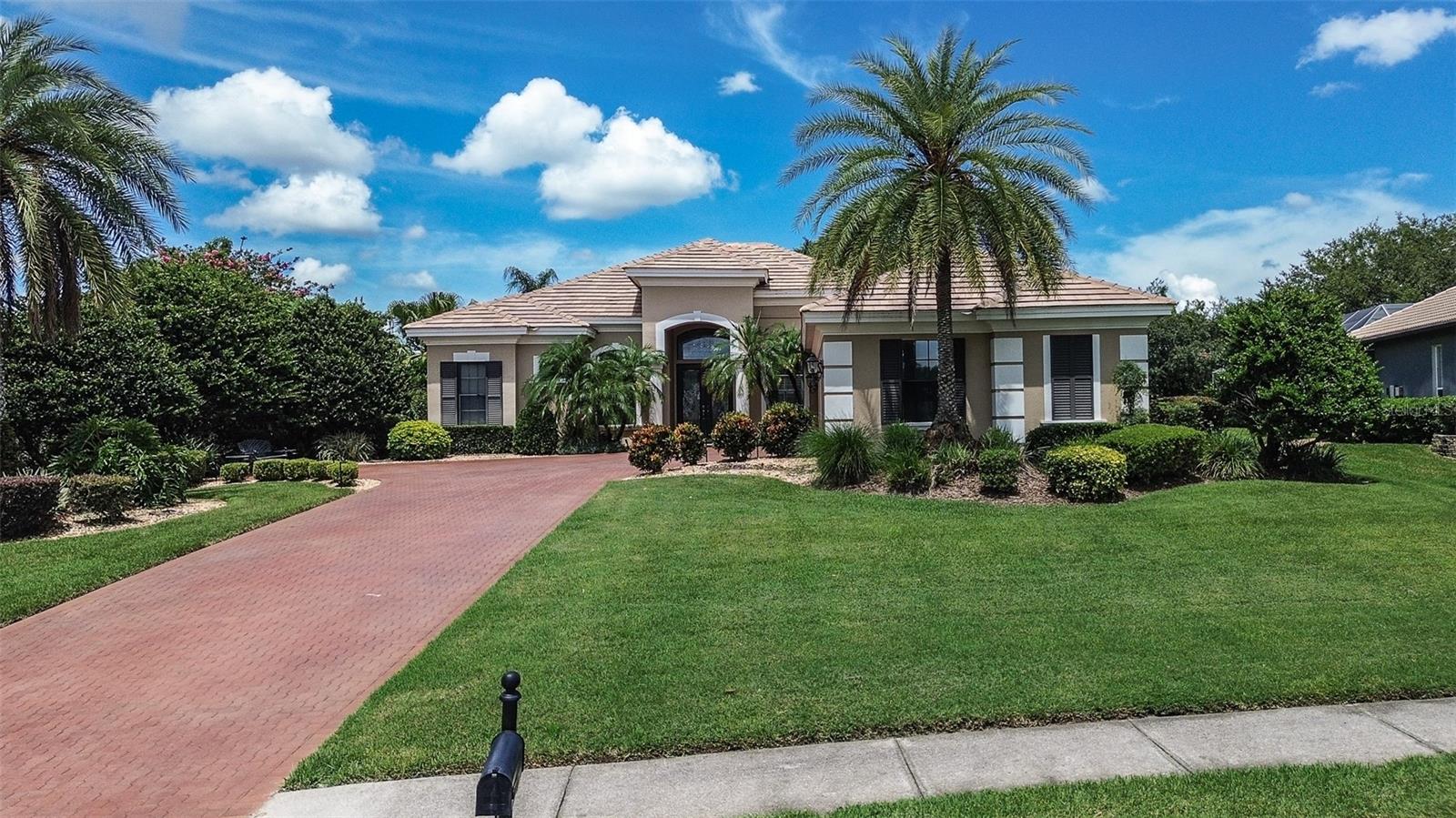 Listing photo id 3 for 12713 Grand Traverse Drive
