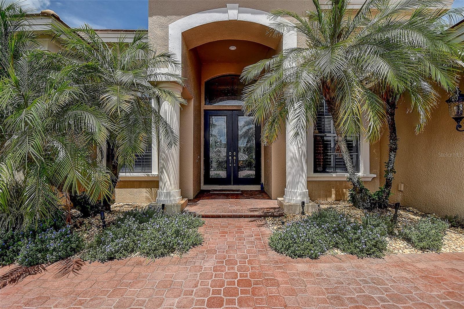Listing photo id 6 for 12713 Grand Traverse Drive