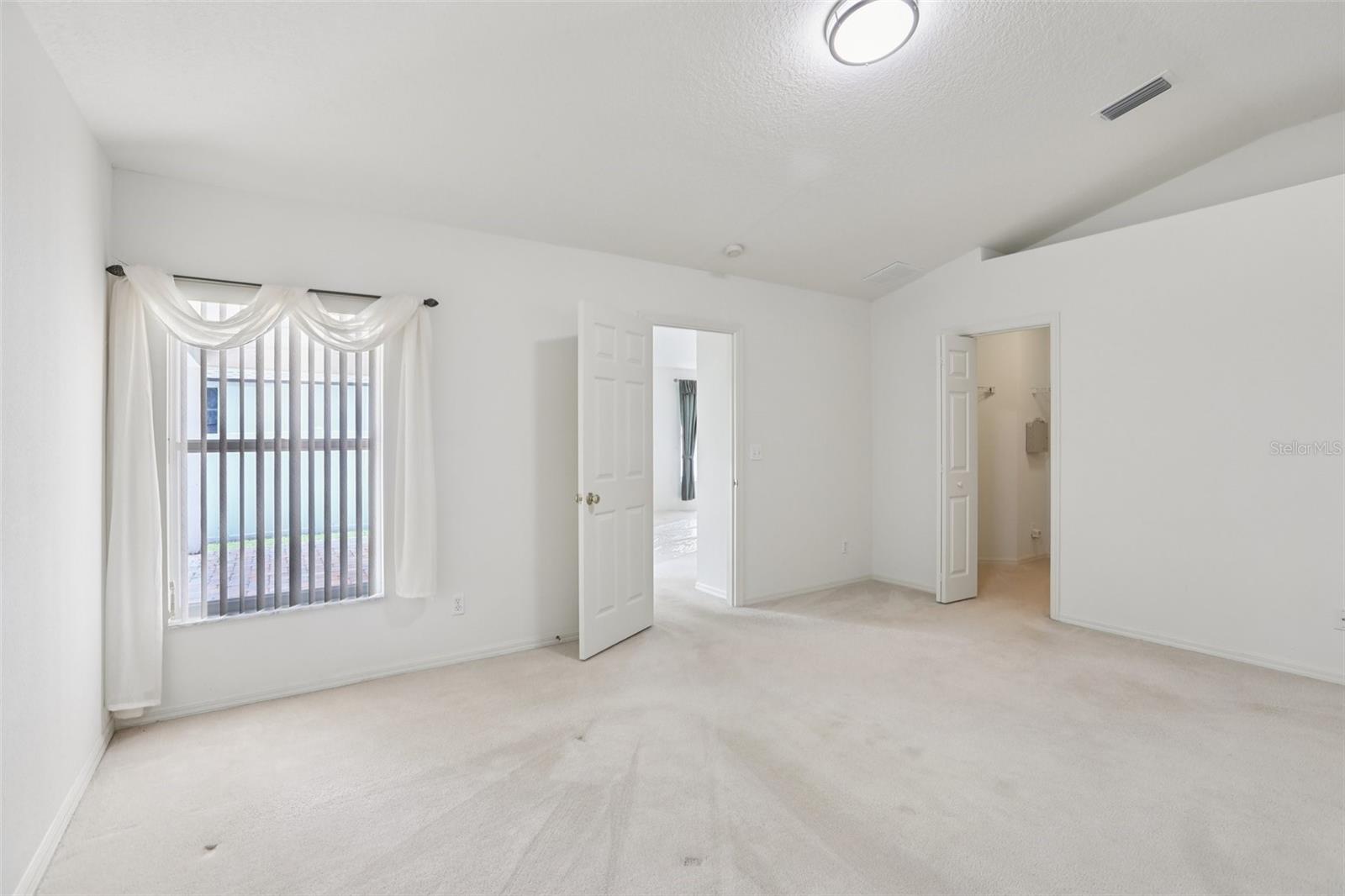 Image 20 of 39 For 2625 Brookville Drive