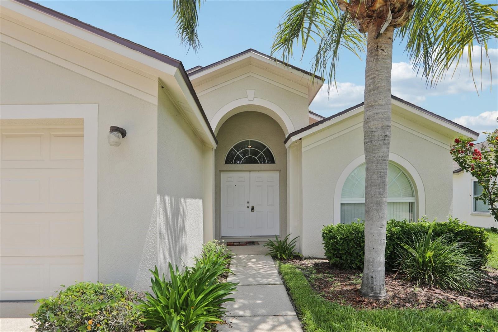 Image 4 of 39 For 2625 Brookville Drive