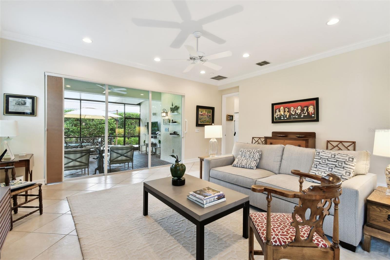 Listing photo id 12 for 5103 Shady Stone Place