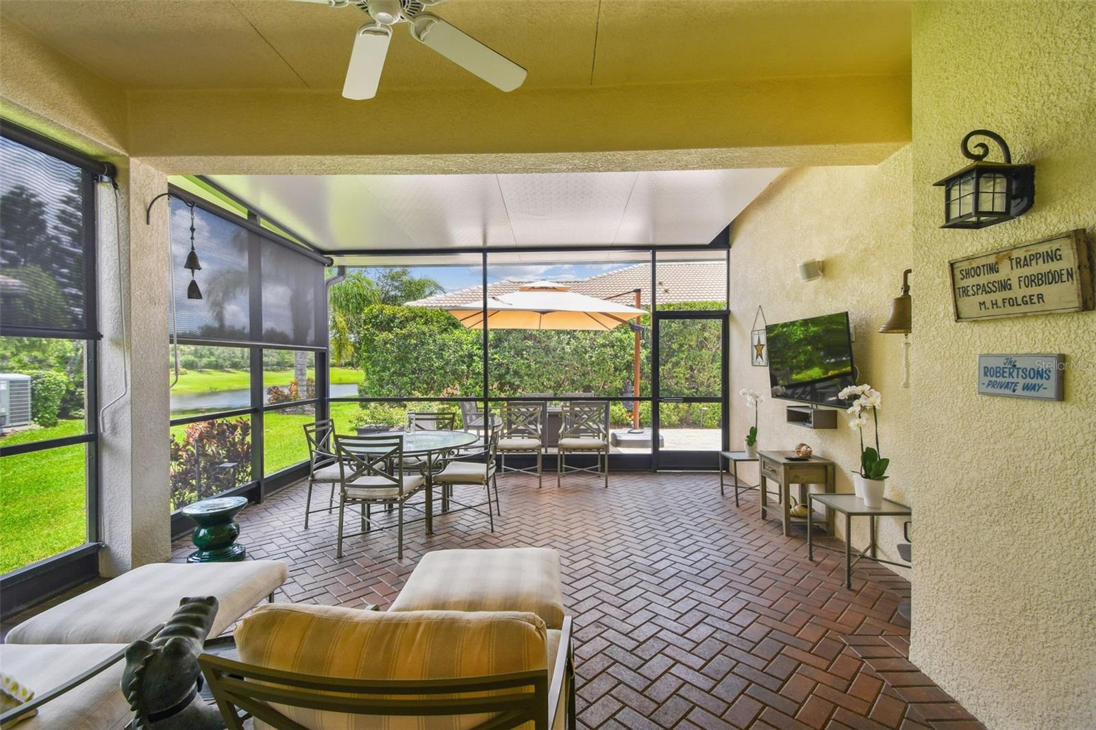 Listing photo id 15 for 5103 Shady Stone Place