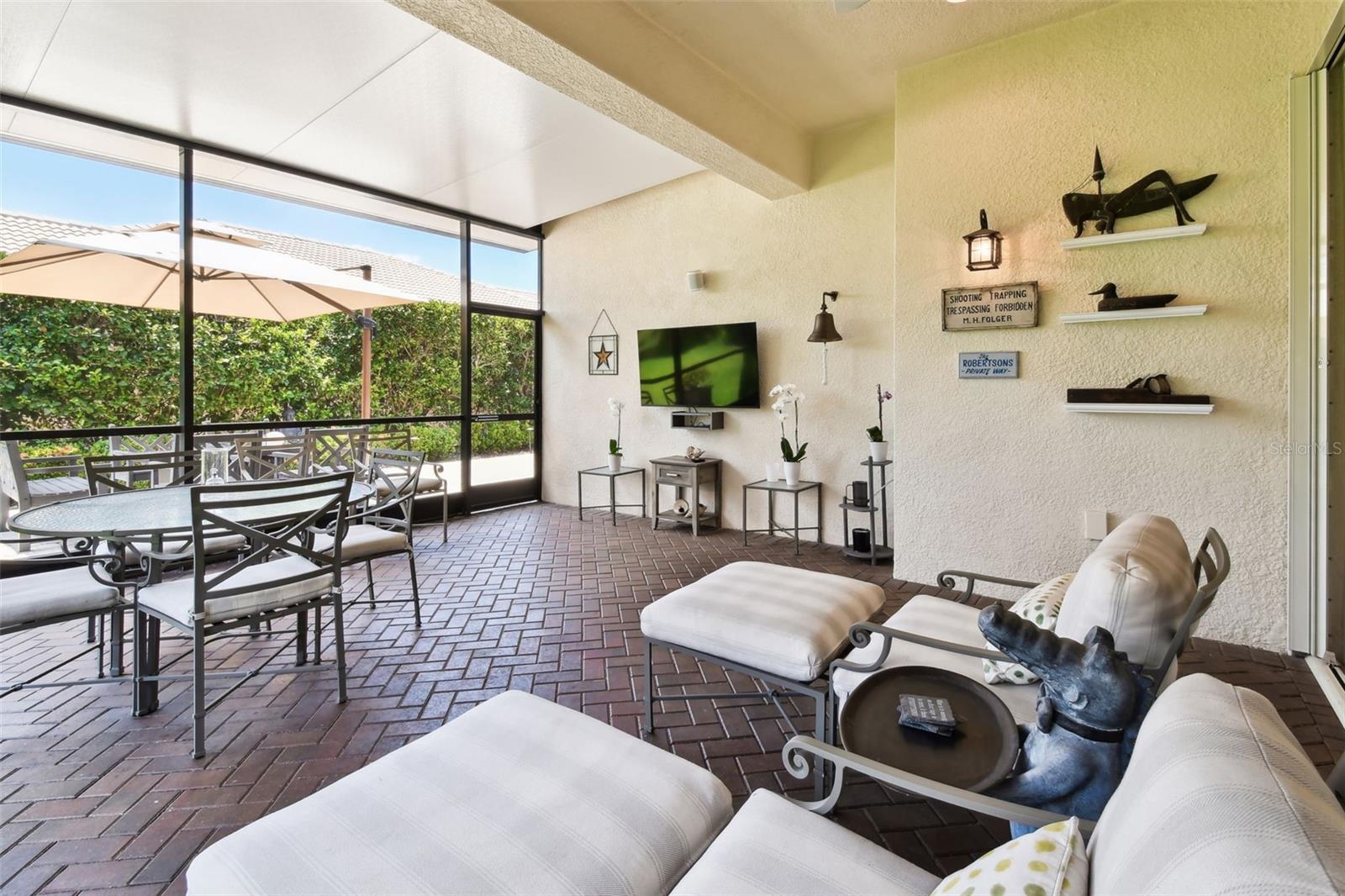 Listing photo id 19 for 5103 Shady Stone Place
