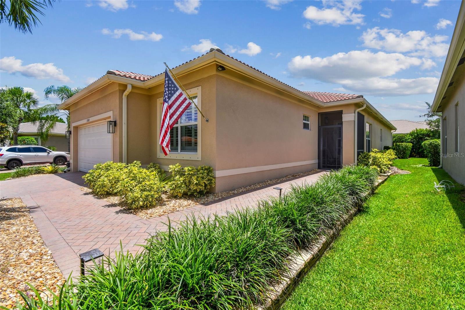 Listing photo id 35 for 5103 Shady Stone Place