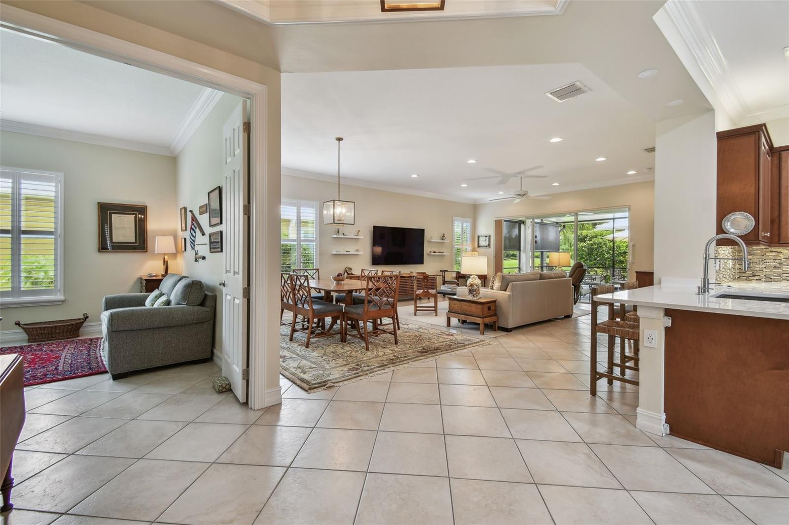 Listing photo id 2 for 5103 Shady Stone Place