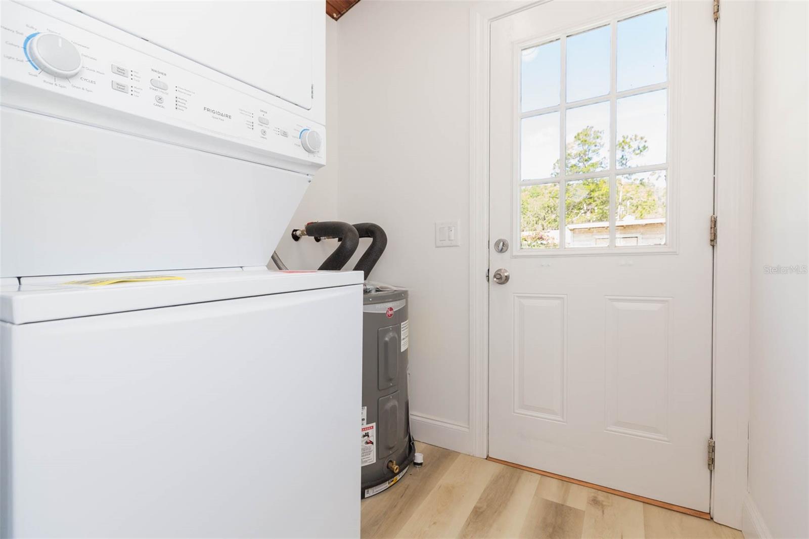Image 16 of 41 For 9445 Cardy Street