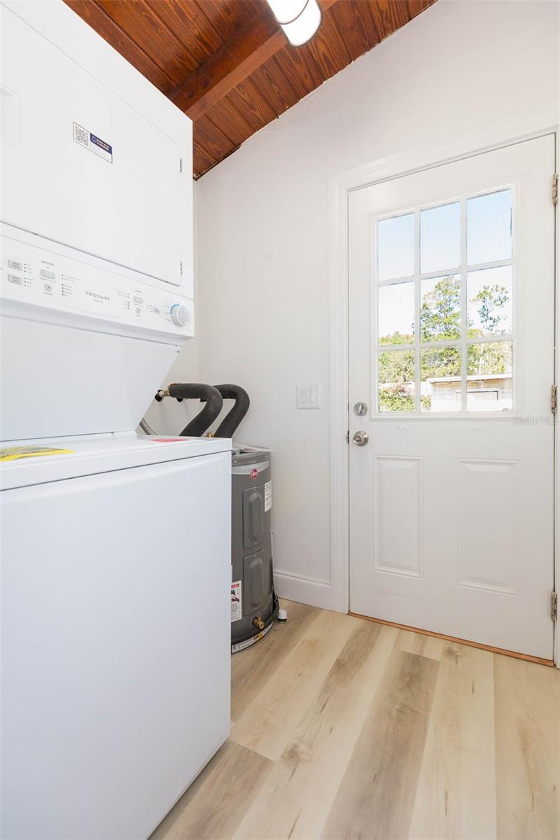 Image 17 of 41 For 9445 Cardy Street