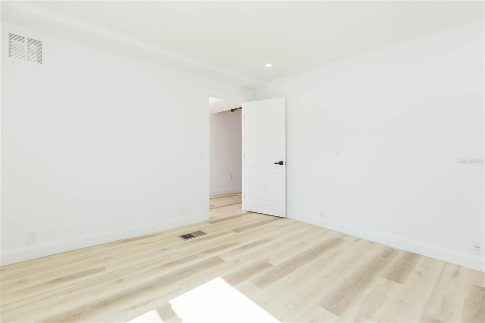 Image 26 of 41 For 9445 Cardy Street