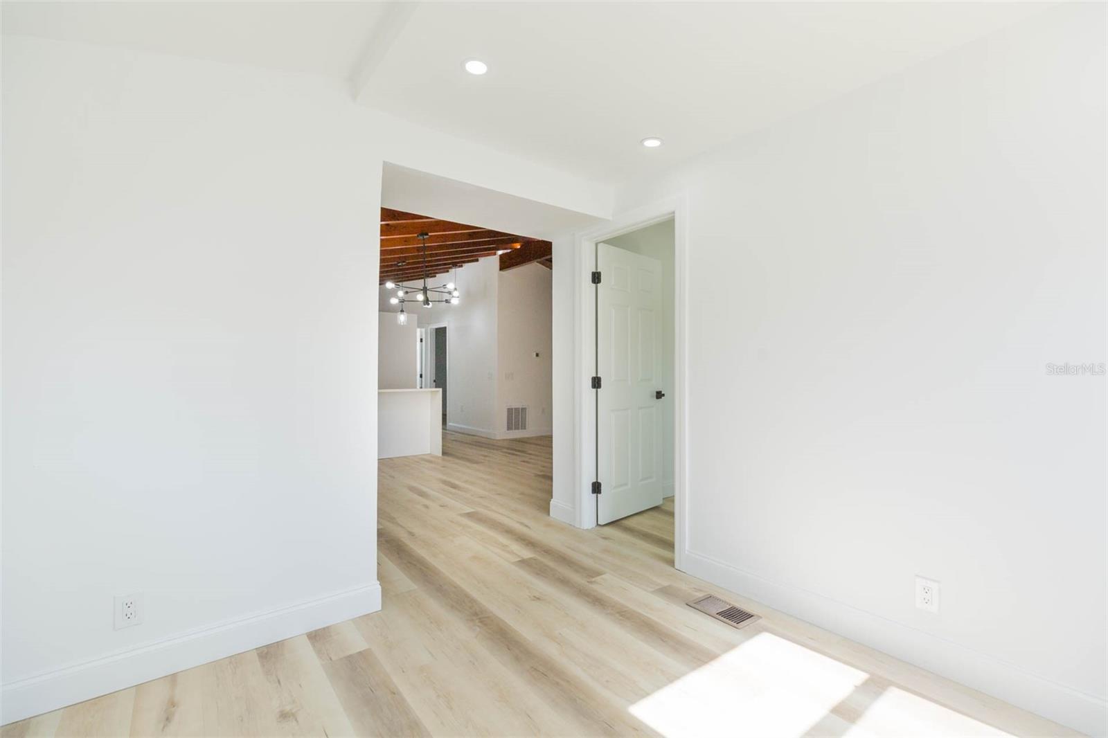 Image 4 of 41 For 9445 Cardy Street