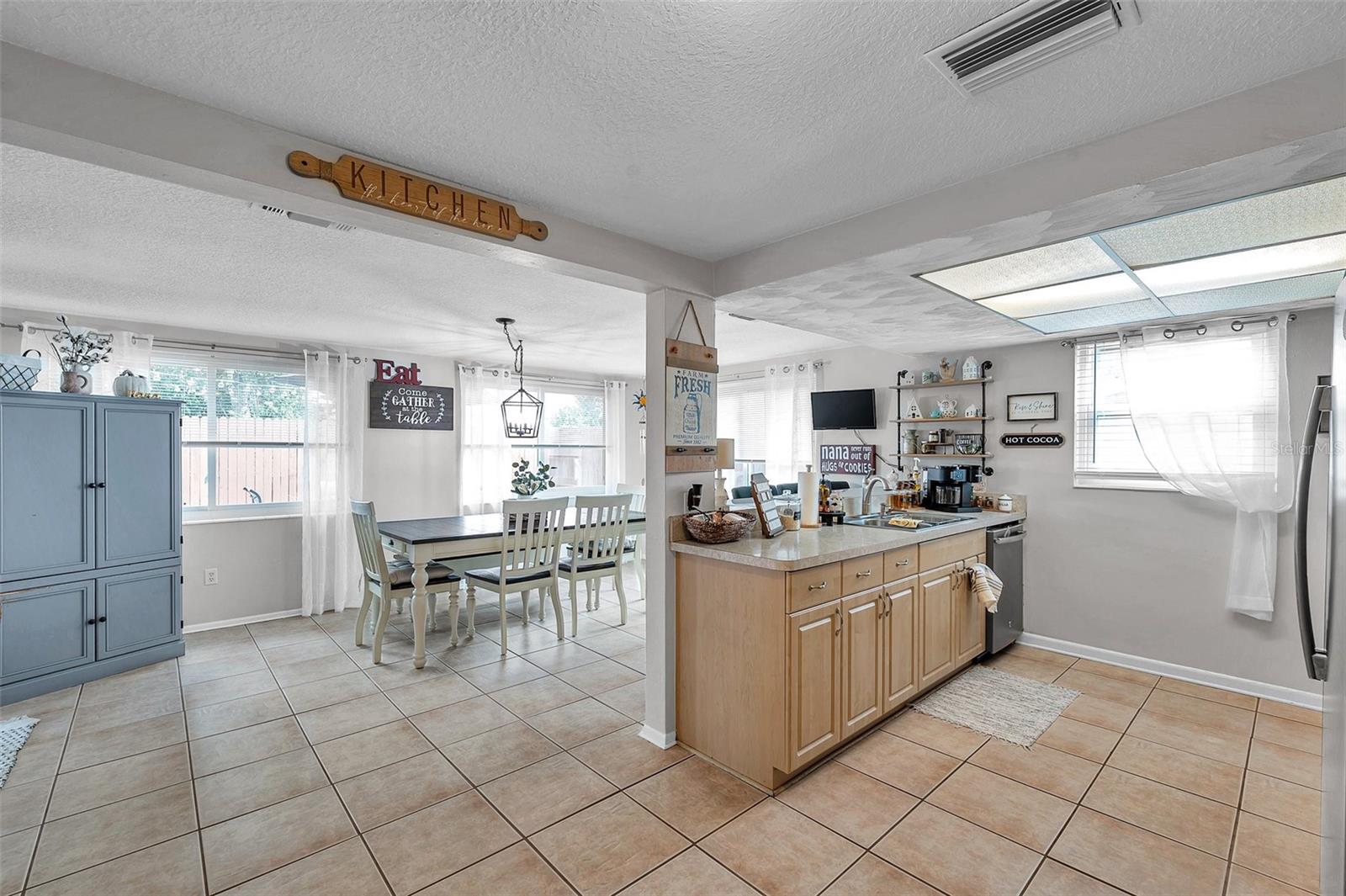 Image 18 of 43 For 5936 13th Avenue