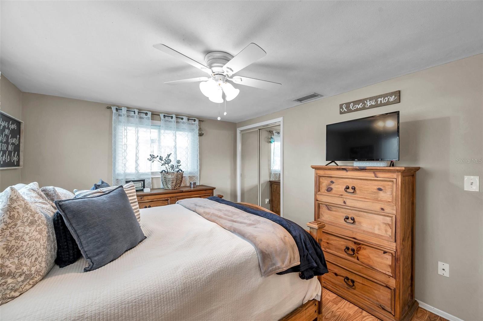 Image 22 of 43 For 5936 13th Avenue
