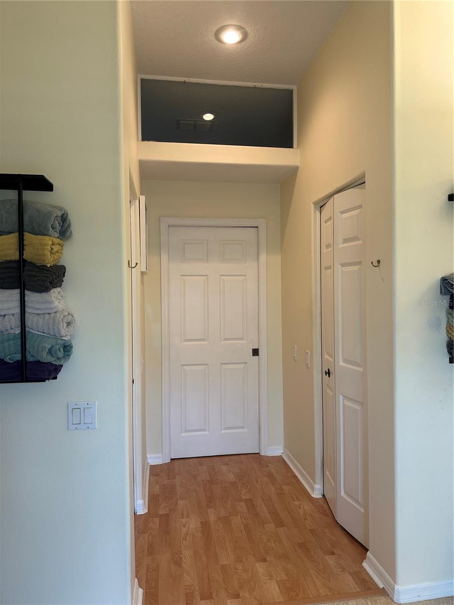 Image 18 of 70 For 14334 Teasdale Avenue